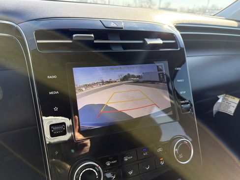 Used 2024 Hyundai Tucson SE image 45