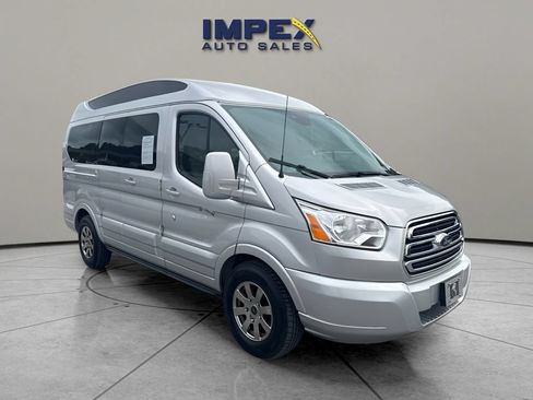 Used 2019 Ford Transit 150 130 Low Roof w/ Exterior Upgrade Package RWD image 4
