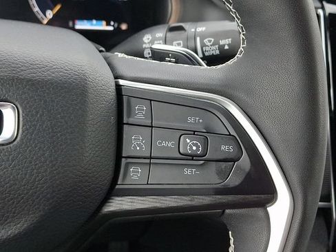 Used 2025 Jeep Grand Cherokee L Laredo w/ Luxury Tech Group I AWD/4WD image 23