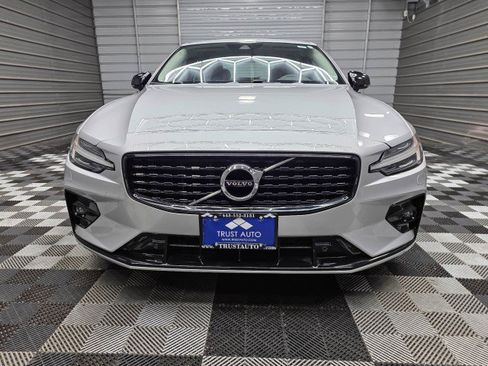 Used 2022 Volvo S60 B5 Inscription FWD image 3
