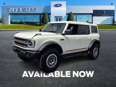 New 2026 Ford Bronco Outer Banks image 3