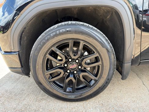 Used 2023 GMC Sierra 1500 Elevation AWD/4WD image 9