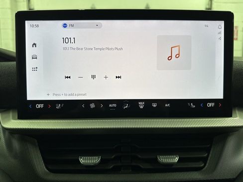 Used 2025 Ford Explorer ST-Line image 27