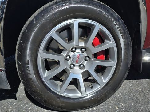 Used 2019 GMC Yukon Denali image 30