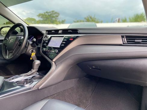Used 2020 Toyota Camry SE AWD/4WD image 17