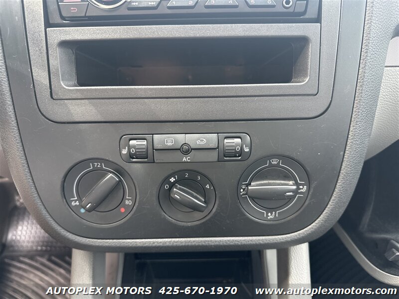 Used 2006 Volkswagen Jetta TDI FWD image 24