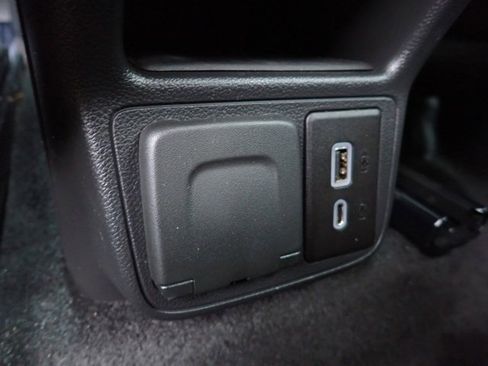 Used 2023 Buick Encore GX Essence w/ Experience Buick Package image 11