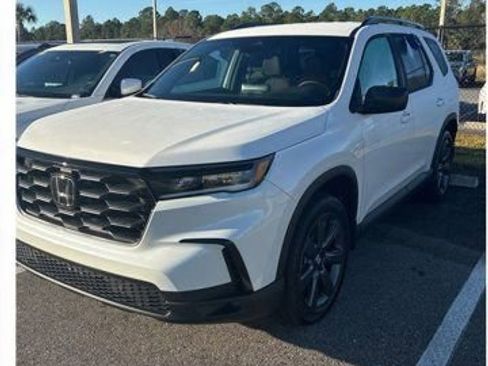 Certified 2025 Honda Pilot Sport image 19