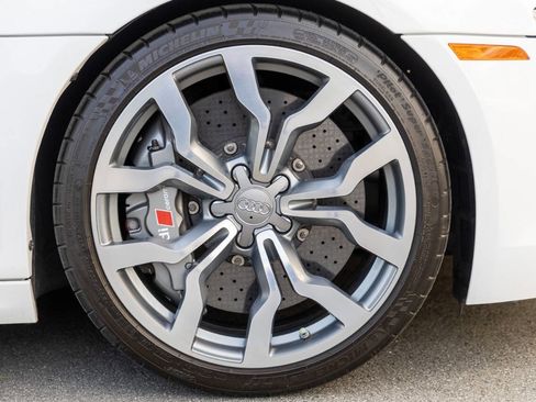 Used 2012 Audi R8 V10 image 9