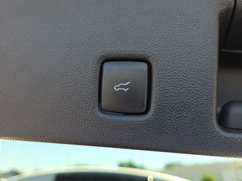 Used 2021 Ford Escape Titanium FWD image 25