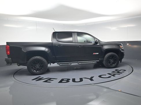 Used 2022 Chevrolet Colorado Z71 w/ Z71 Midnight Edition AWD/4WD image 10