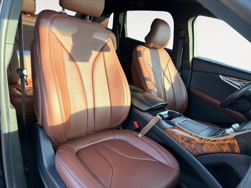 Used 2017 Lincoln MKX Reserve w/ Driver Assistance Package image 16