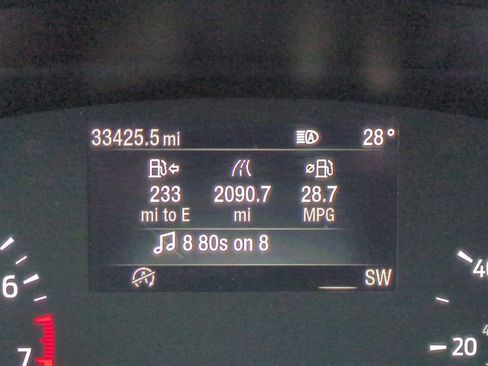 Used 2022 Ford Escape SEL image 32