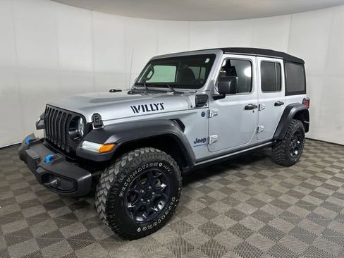 Used 2023 Jeep Wrangler Unlimited w/ 8.4" Radio Group image 7