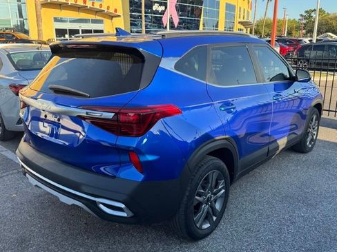 Certified 2023 Kia Seltos S image 4