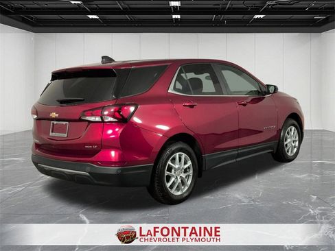 Certified 2024 Chevrolet Equinox LT w/ LPO, Floor Liner Package image 8