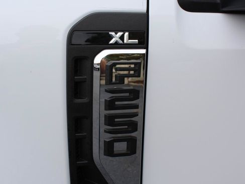 Used 2025 Ford F250 XL w/ FX4 Off-Road Package AWD/4WD image 41