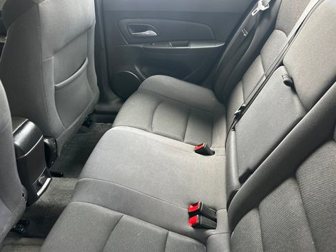 Used 2015 Chevrolet Cruze LT image 25