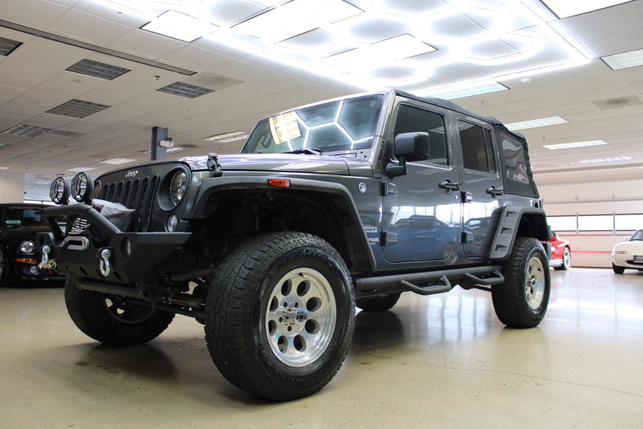 Used 2018 Jeep Wrangler Unlimited Sport S AWD/4WD image 3