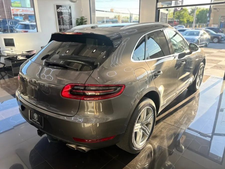 Used 2016 Porsche Macan S AWD/4WD image 4