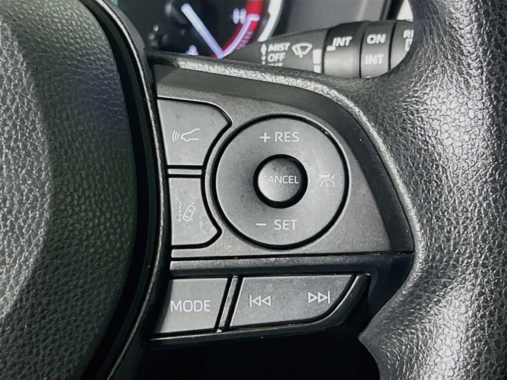 Used 2024 Toyota RAV4 XLE w/ Convenience Package FWD image 17