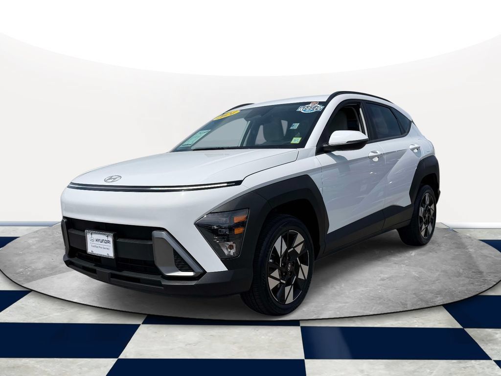 Used 2024 Hyundai Kona SEL AWD/4WD image 3