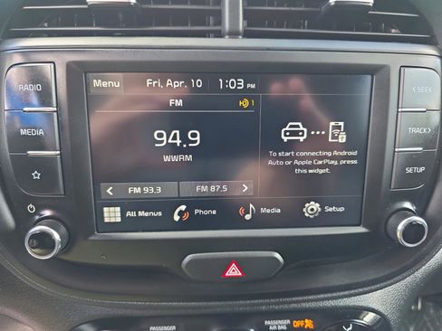 Used 2025 Kia Soul LX image 23