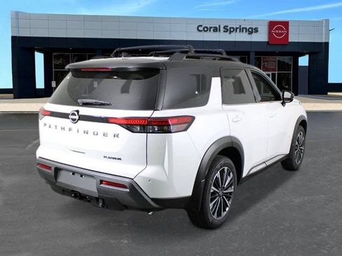 New 2026 Nissan Pathfinder Platinum FWD image 5