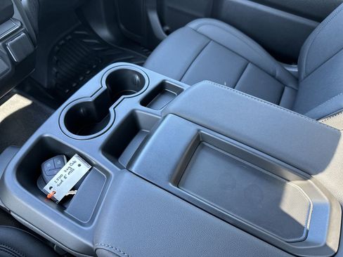 Used 2024 GMC Sierra 2500 Pro w/ Convenience Package image 20