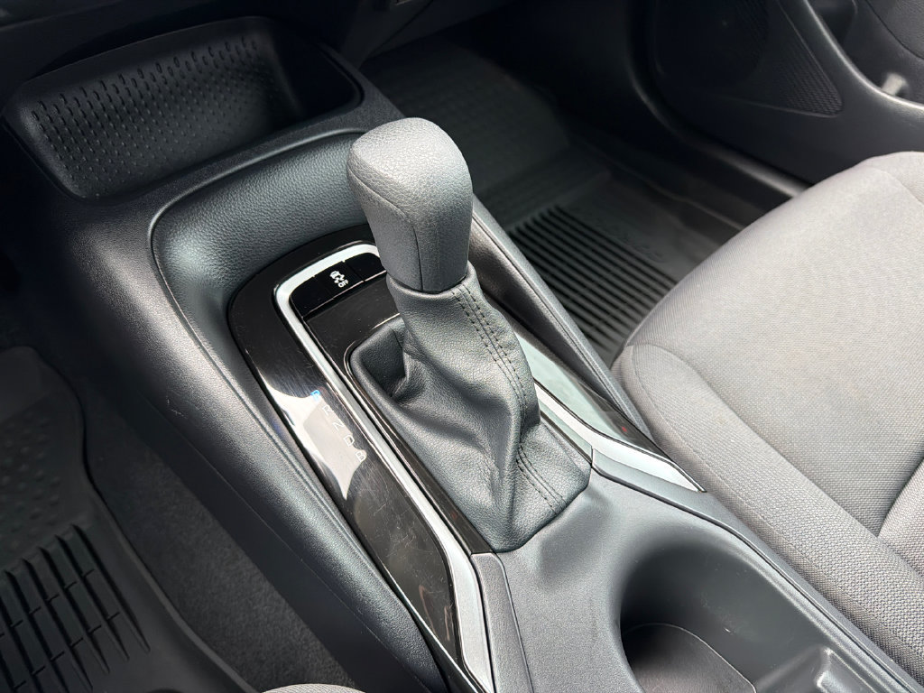 Used 2025 Toyota Corolla LE FWD image 34