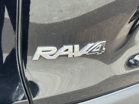 Used 2023 Toyota RAV4 XLE w/ Convenience Package AWD/4WD image 16