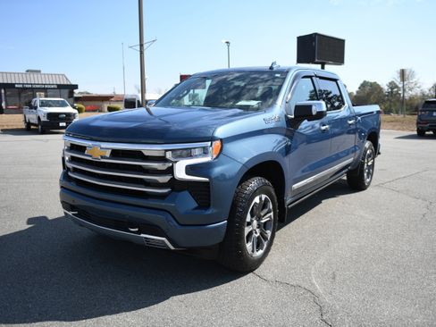 Used 2024 Chevrolet Silverado 1500 High Country w/ Technology Package image 6