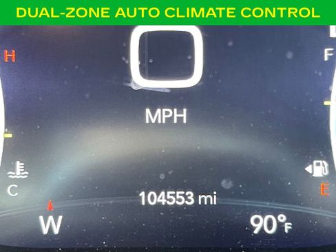 Used 2021 Chrysler Pacifica Pinnacle AWD/4WD image 25