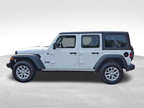 Used 2023 Jeep Wrangler Sport S image 4