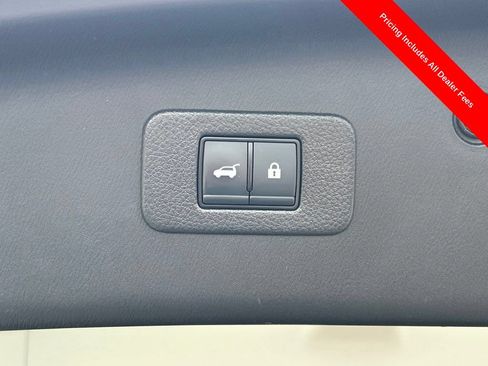 Used 2023 Nissan Armada Platinum w/ Captain's Chairs Package RWD image 19