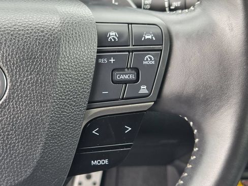 Used 2025 Toyota Camry SE FWD image 23