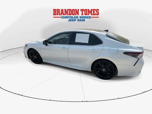 Used 2024 Toyota Camry XSE FWD image 6