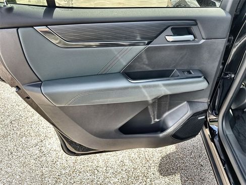 New 2026 GMC Acadia AT4 w/ Luxury Package image 15