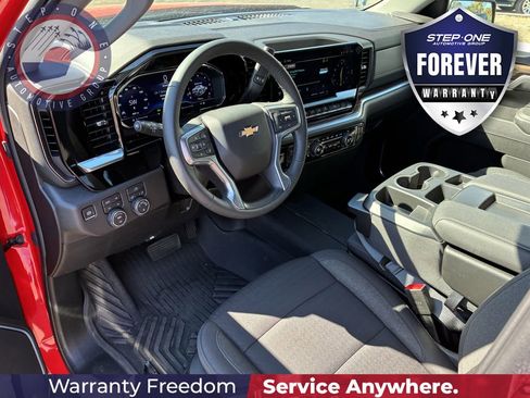 Used 2025 Chevrolet Silverado 1500 LT w/ Z71 Off-Road Package AWD/4WD image 11