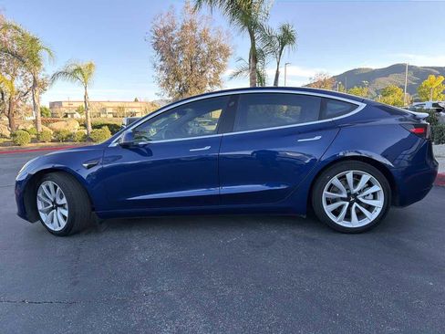 Used 2018 Tesla Model 3 Long Range image 10