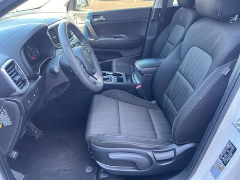 Used 2021 Kia Sportage LX image 22