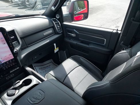 New 2026 RAM 2500 Laramie AWD/4WD image 11