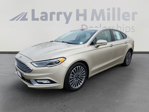 Used 2017 Ford Fusion SE w/ Fusion SE Technology Package image 1