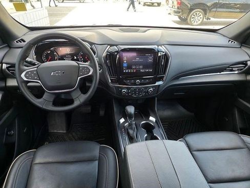 Certified 2023 Chevrolet Traverse Premier w/ Redline Edition image 17
