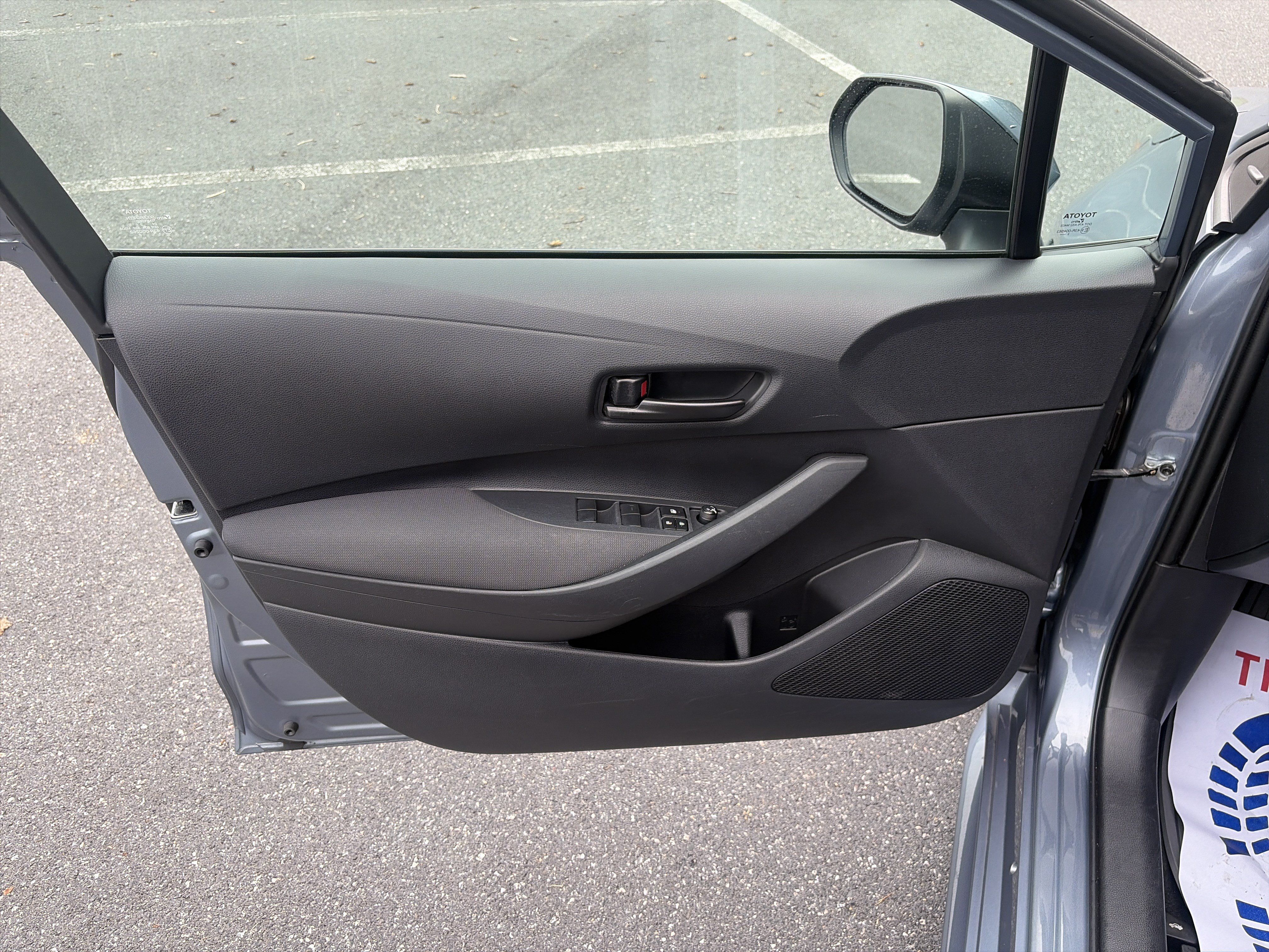 Used 2024 Toyota Corolla LE FWD image 13