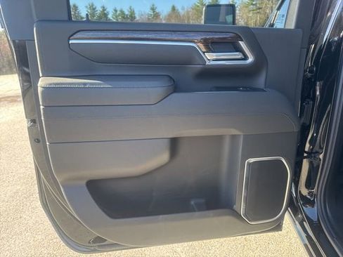 New 2026 GMC Sierra 2500 SLE w/ Preferred Package AWD/4WD image 27
