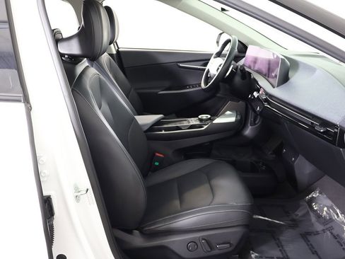 Certified 2023 Kia EV6 Wind w/ Wind Technology Package image 33