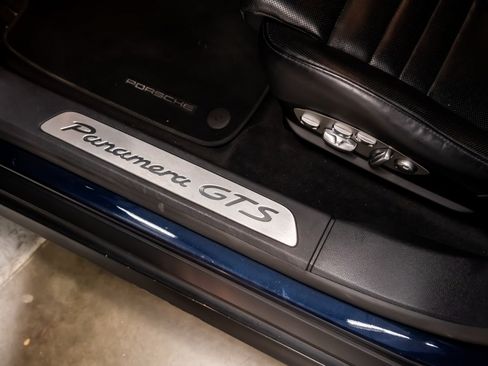 Used 2015 Porsche Panamera GTS AWD/4WD image 22