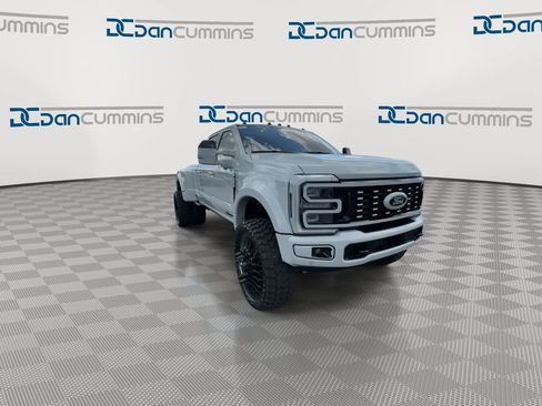 Used 2026 Ford F450 Platinum w/ FX4 Off-Road Package AWD/4WD image 3