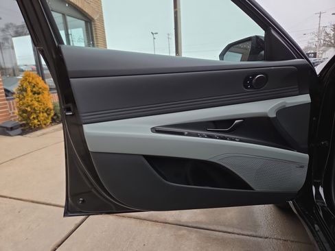 New 2026 Hyundai Elantra Limited image 15
